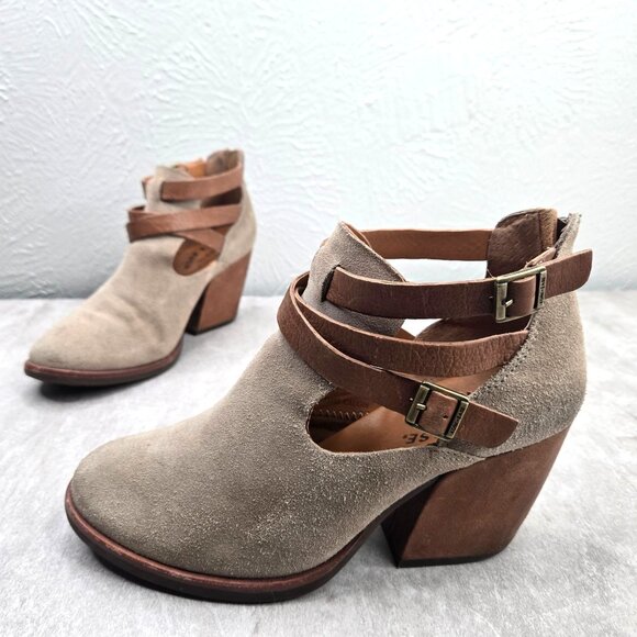 Kork-Ease Shoes - Kork-Ease Western Ankle Booties Size 8 Taupe Suede Block Heel Buckle Boots
